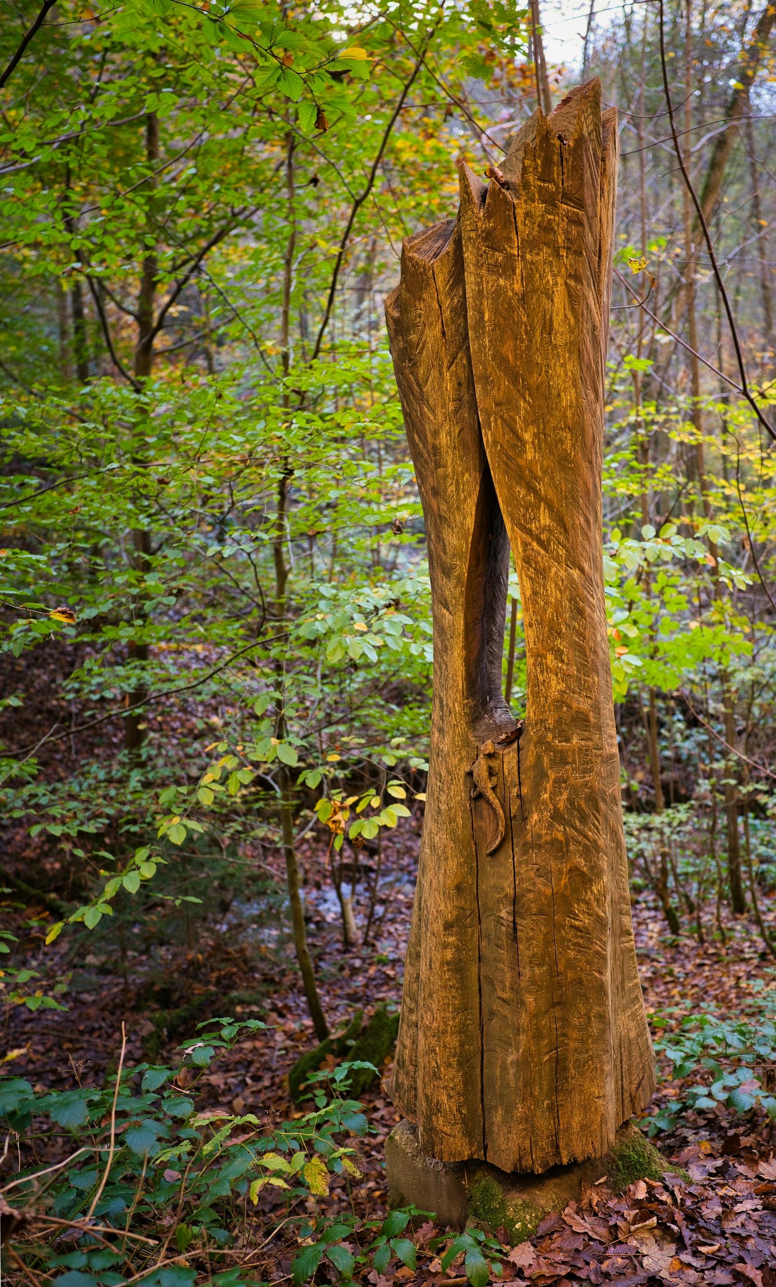 Skulptur im Wald